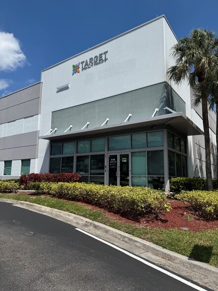 4140 SW 30th Ave, Fort Lauderdale, FL for lease - Building Photo - Image 2 of 7