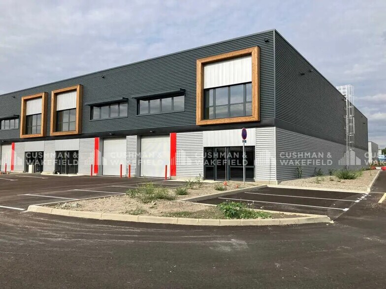 Flex dans Manosque à louer - Photo du bâtiment - Image 3 de 8