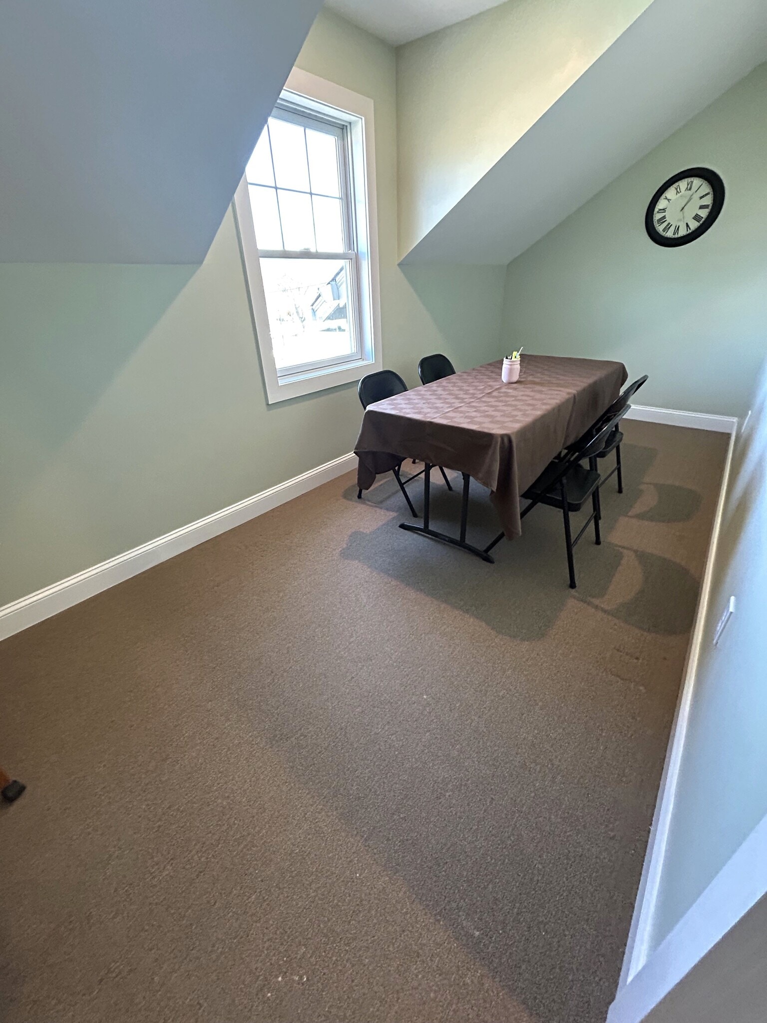 25 Church Hill Rd, Newtown, CT à louer Photo du bâtiment- Image 1 de 6