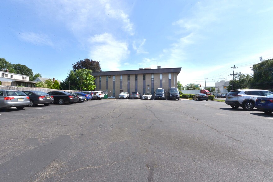 289 Market St, Saddle Brook, NJ for sale - Building Photo - Image 3 of 20