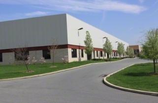 7035 Schantz Rd, Allentown, PA à louer - Photo du bâtiment - Image 3 de 16