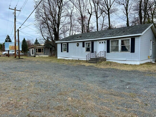 Plus de détails pour Route 611 & Laurel Court, Swiftwater, PA - Bureau à vendre