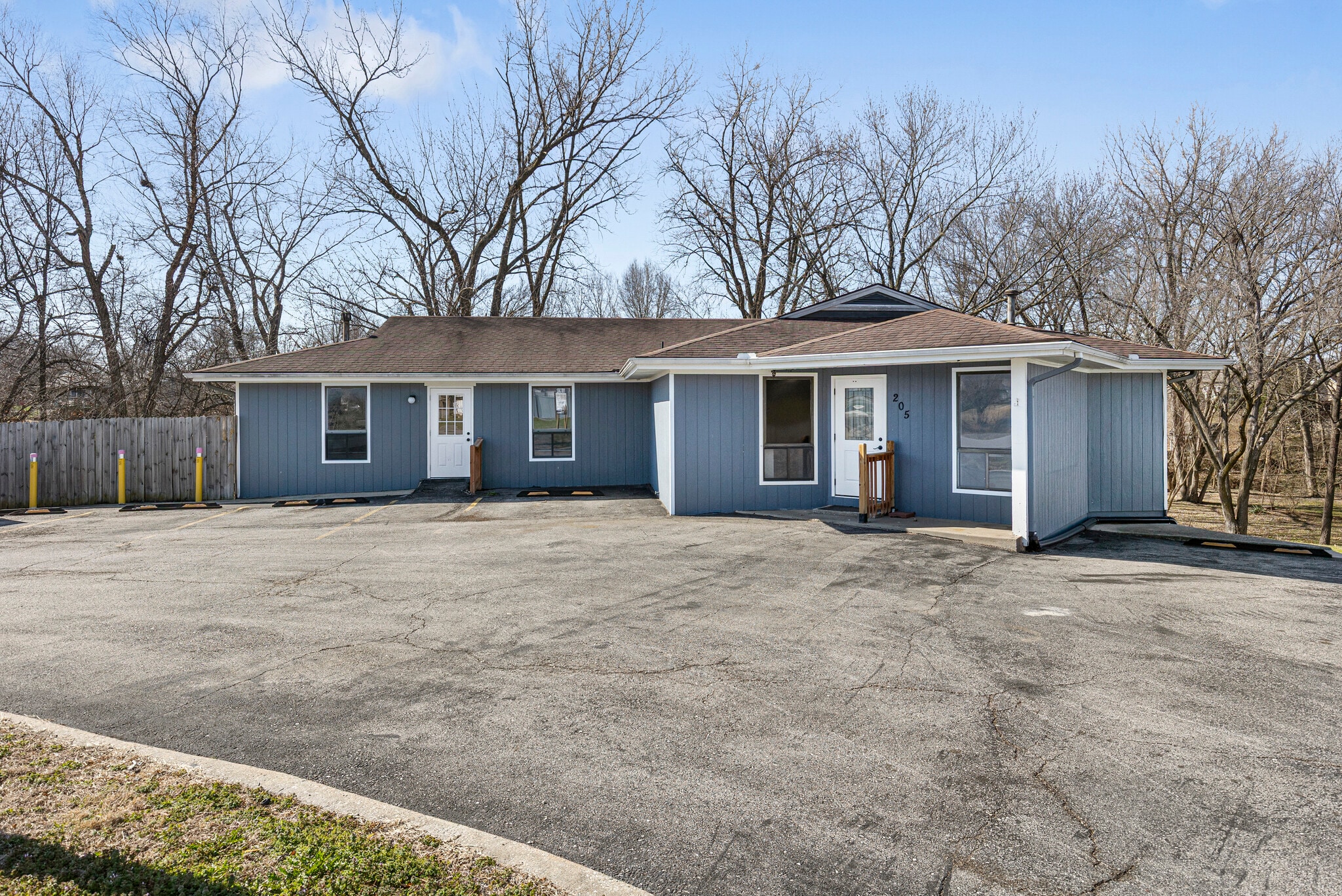 205 Southbrook Pky, Kearney, MO for sale Primary Photo- Image 1 of 68
