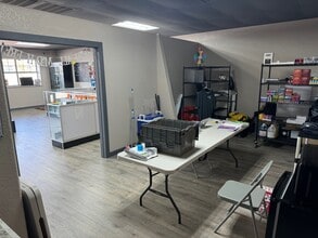 12701 W Tx-29 Hwy, Liberty Hill, TX à louer Photo intérieure- Image 1 de 6