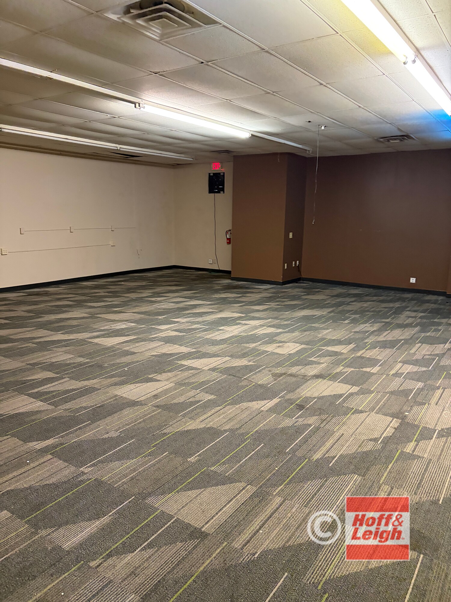 1029-1035 Kenmore Blvd, Akron, OH for lease Interior Photo- Image 1 of 5