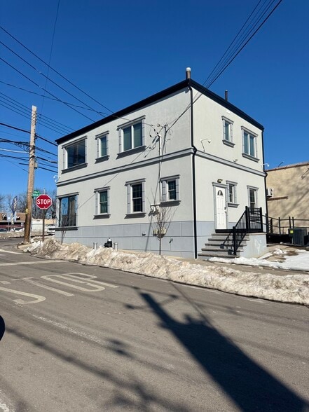 3936 Amboy Rd, Staten Island, NY for sale - Building Photo - Image 2 of 22