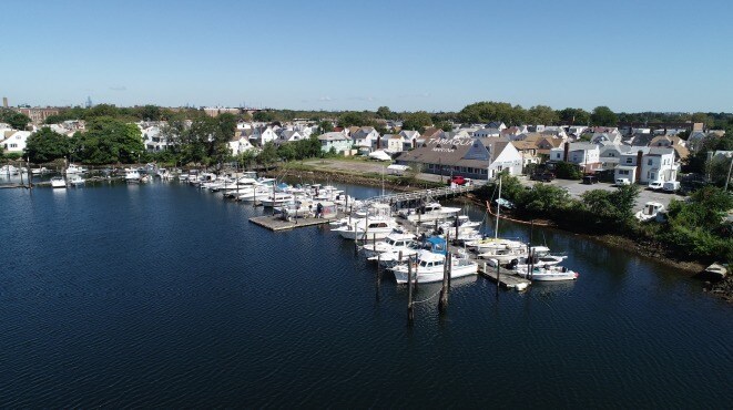 82-84 Ebony Ct, Brooklyn, NY à vendre - Photo du bâtiment - Image 3 de 44