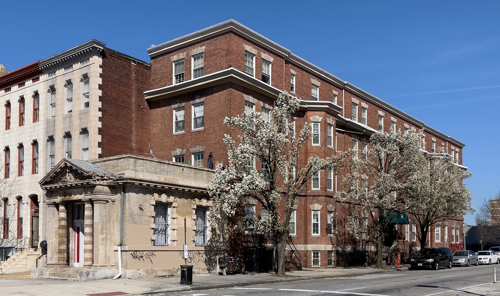 100 W North Ave, Baltimore, MD à vendre - Photo du bâtiment - Image 1 de 1