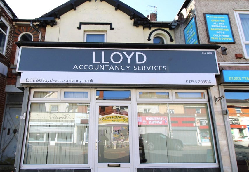 15 Poulton St, Fleetwood for sale - Primary Photo - Image 2 of 6