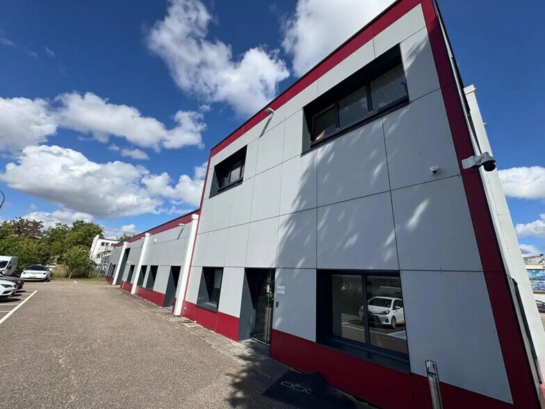 10 Rue Des Potiers D'Etain, Metz for lease - Building Photo - Image 2 of 5