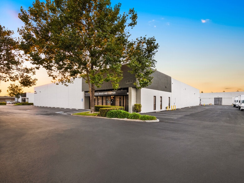 2361 Industrial Pky W, Hayward, CA à louer - Photo du bâtiment - Image 2 de 16