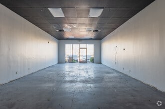 11-43 S Stephanie St, Henderson, NV for lease Interior Photo- Image 2 of 3