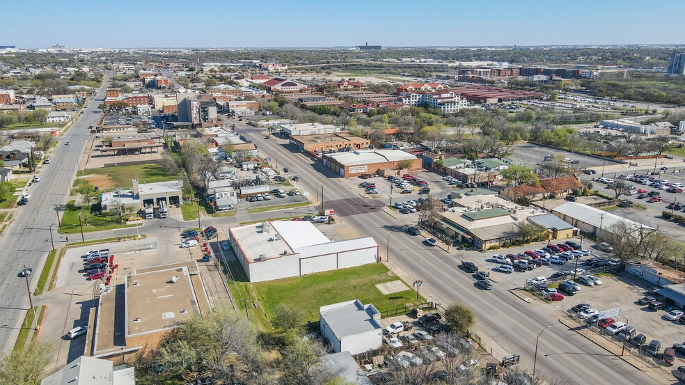 2119 Main St, Fort Worth, TX à vendre - Photo du bâtiment - Image 3 de 4