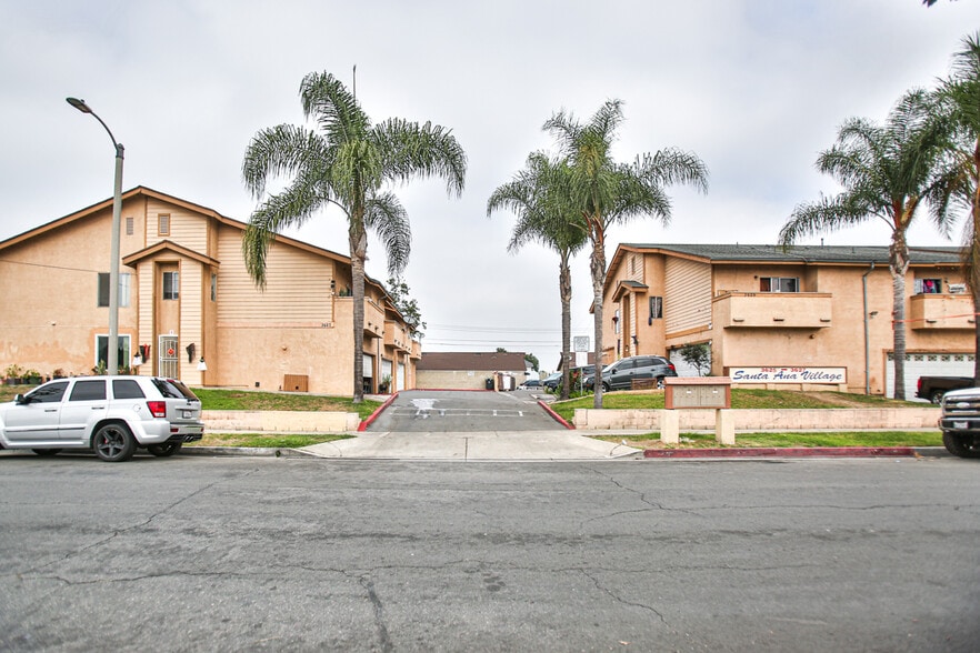 3627 W 11th St, Santa Ana, CA for sale - Primary Photo - Image 1 of 49
