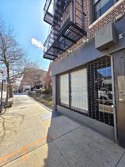 9016 3rd Ave, Brooklyn, NY à louer - Photo du bâtiment - Image 2 de 12