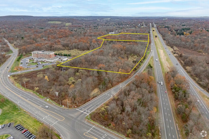 673-675 Williams Rd, Wallingford, CT for sale - Aerial - Image 1 of 18