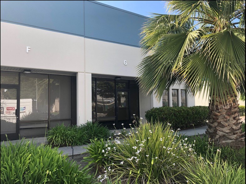 1341 Galaxy Way, Concord, CA à louer - Photo du bâtiment - Image 2 de 5