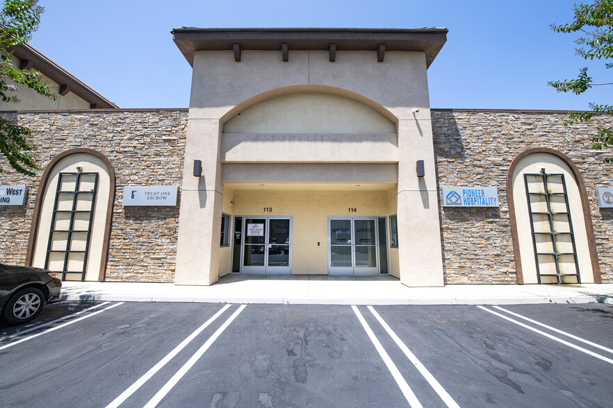 17100 Norwalk Blvd, Cerritos, CA for lease - Building Photo - Image 2 of 20