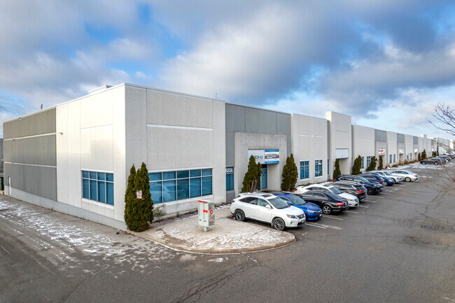 Plus de détails pour 3620A Laird Rd, Mississauga, ON - Industriel à louer