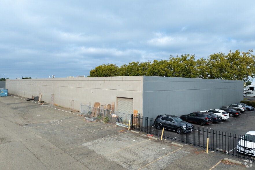 3041 Teagarden St, San Leandro, CA for lease - Building Photo - Image 2 of 4