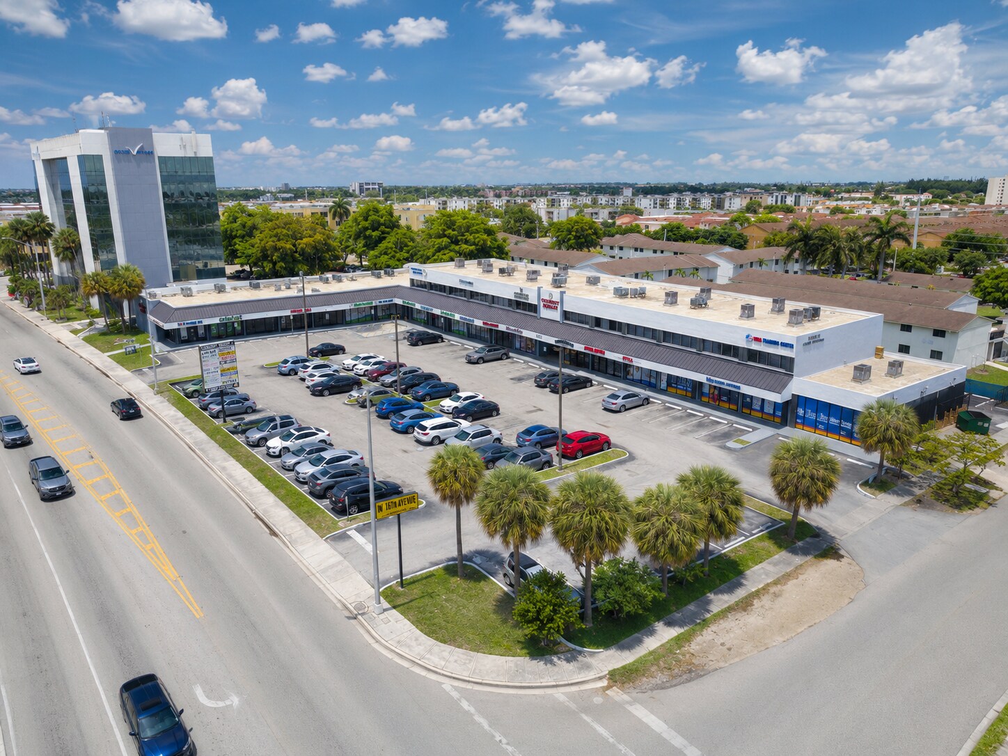4351-4399 W 16th Ave, Hialeah, FL à vendre Photo du bâtiment- Image 1 de 10
