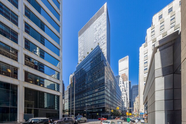 Plus de détails pour 80 Pine St, New York, NY - Commerce de détail à louer