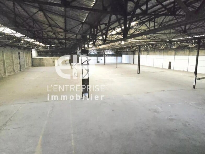Industrial in La Trinité for lease - Building Photo - Image 3 of 17