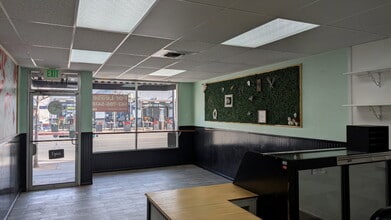 16525-16531 Bellflower Blvd, Bellflower, CA à louer Photo intérieure- Image 2 de 11