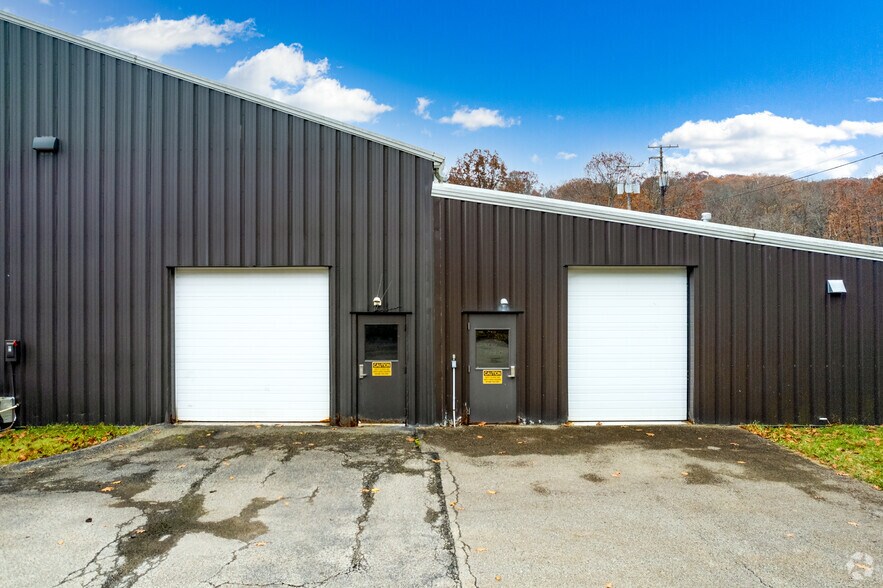 841 Old Frankstown Rd, Pittsburgh, PA à vendre - Photo du bâtiment - Image 3 de 8