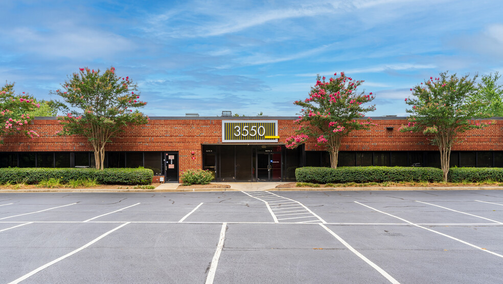 3550 Corporate Way, Duluth, GA à louer - Photo principale - Image 1 de 10