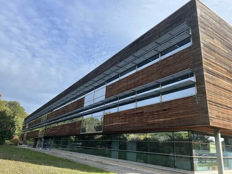 Office in Boigny-sur-Bionne for sale - Building Photo - Image 1 of 9