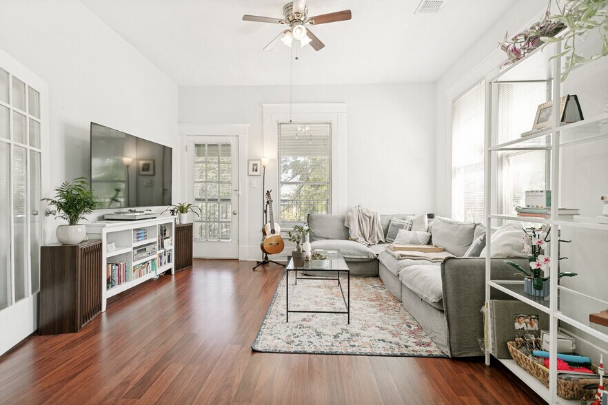 274 Post Ave, San Antonio, TX à vendre - Photo du bâtiment - Image 3 de 12