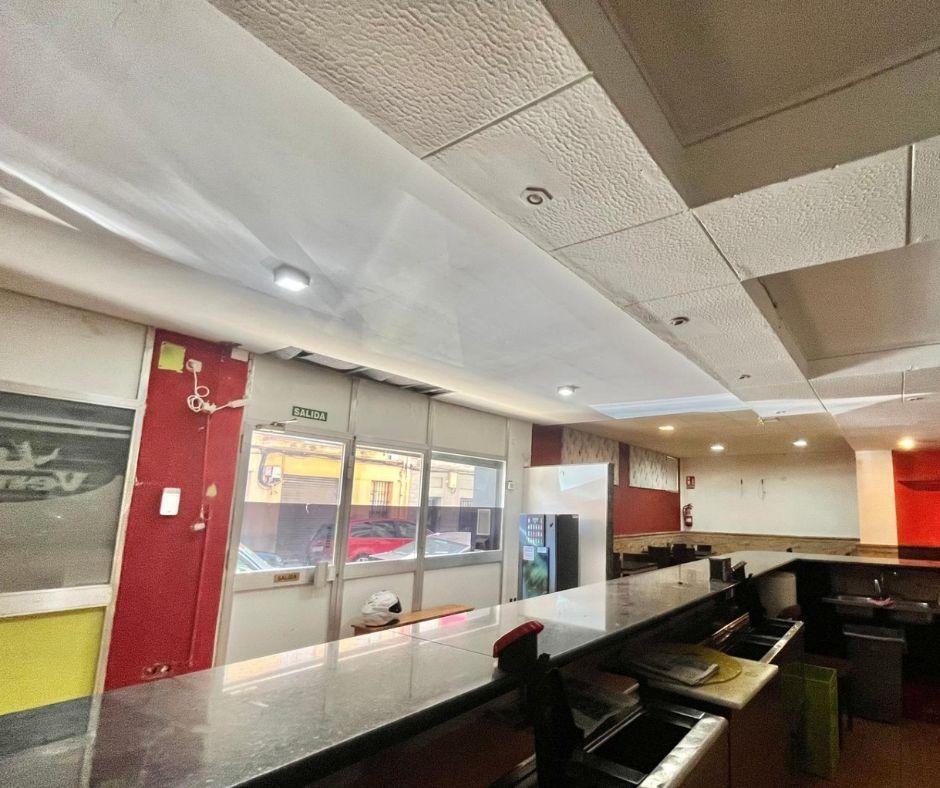 Manresa, BAR 08242 - Unit 1 - - Interior Photo - Image 2 of 16