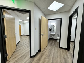 3330 N 2nd St, Phoenix, AZ for lease Interior Photo- Image 2 of 4