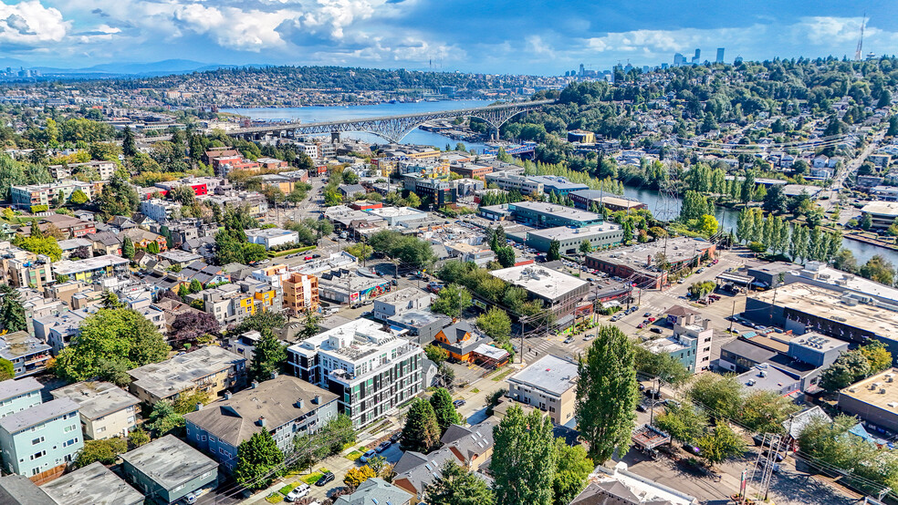 3624 Phinney Ave N, Seattle, WA for sale - Aerial - Image 3 of 35