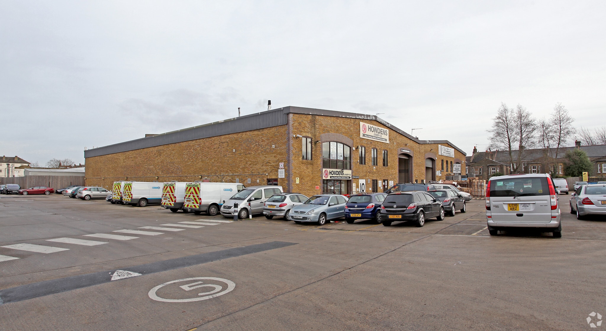 9 Lyham Rd, London for lease Primary Photo- Image 1 of 3