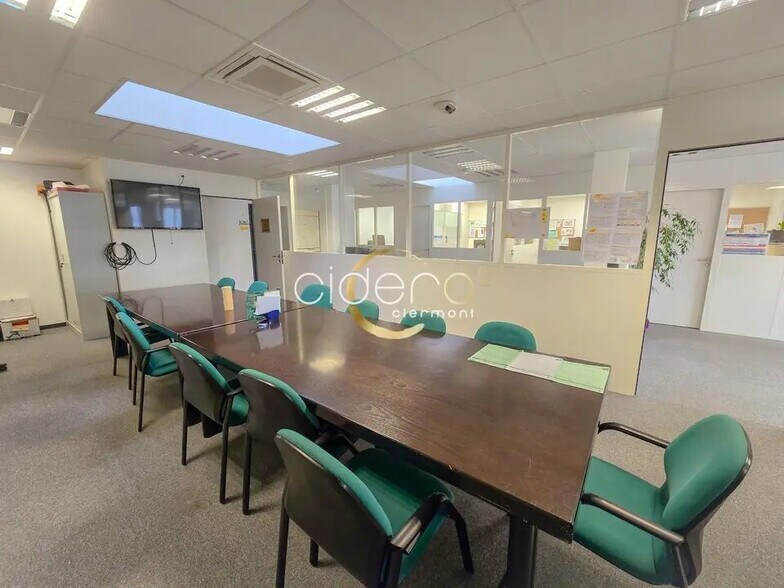 Office in Clermont-Ferrand for lease - Interior Photo - Image 1 of 10