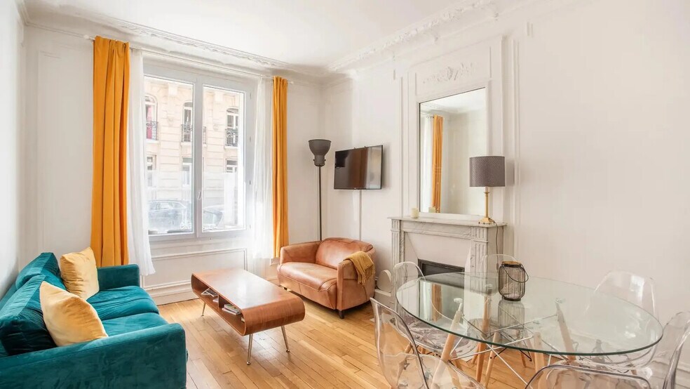 Office in Paris for sale - Interior Photo - Image 2 of 10