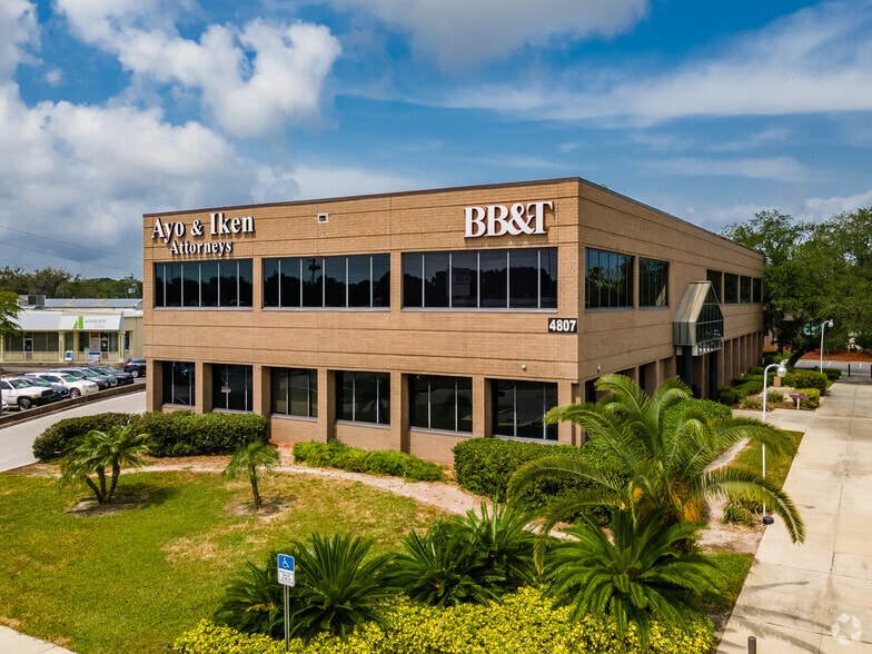 4807 US Hwy 19, New Port Richey, FL à louer - Photo principale - Image 1 de 15