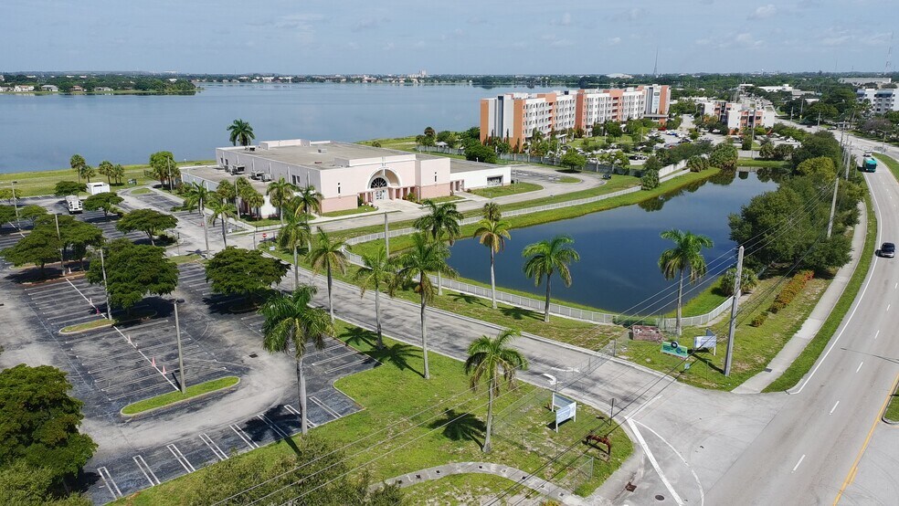 2101 N Australian Ave, West Palm Beach, FL à vendre - Photo principale - Image 1 de 4