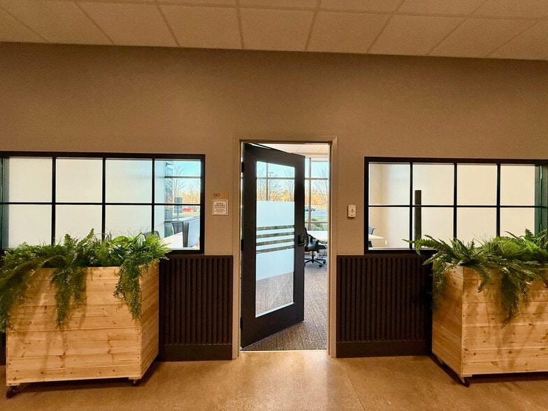 7775 Walton Pky, New Albany, OH for lease - Building Photo - Image 2 of 7