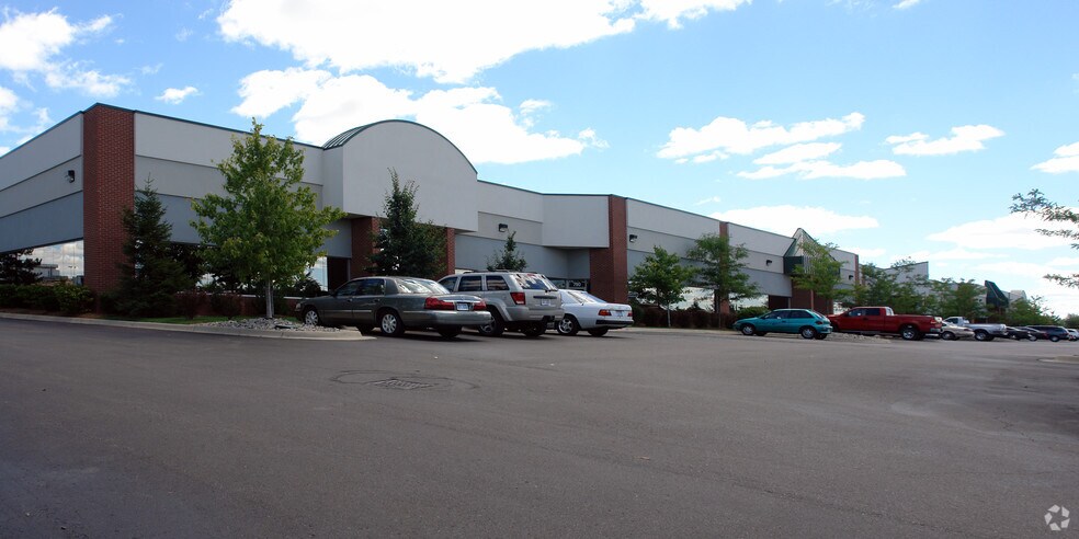 700-810 Welch Rd, Commerce Township, MI à louer - Photo principale - Image 1 de 3