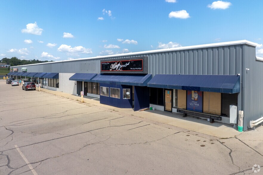 1801 S West Ave, Freeport, IL à vendre - Photo du bâtiment - Image 2 de 16