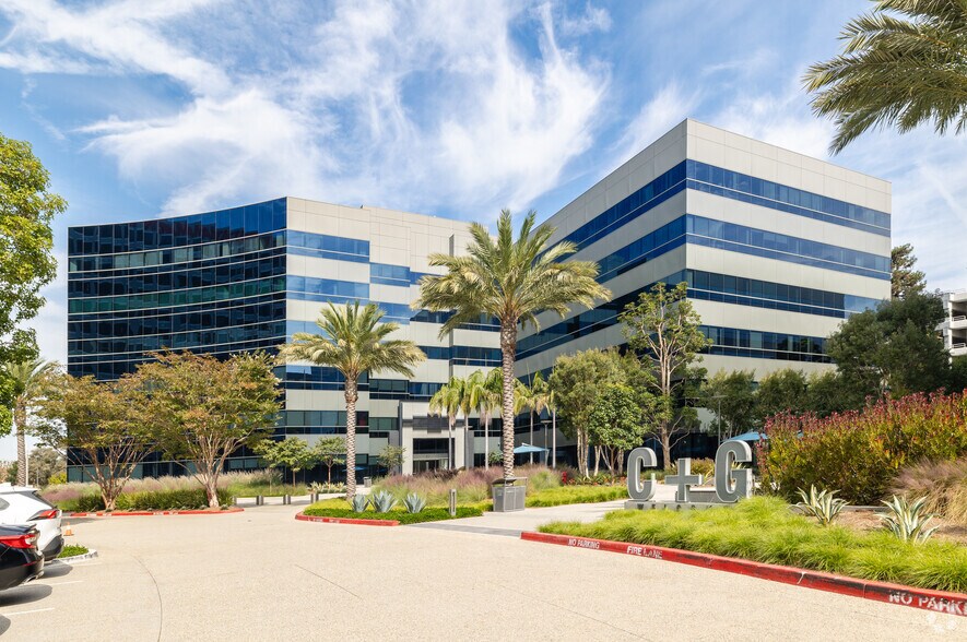 400 Continental Blvd, El Segundo, CA à louer - Photo du bâtiment - Image 1 de 18