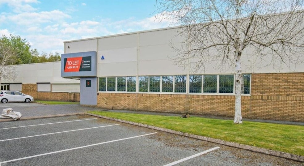 Berkeley Ct, Runcorn à louer - Photo du bâtiment - Image 2 de 28