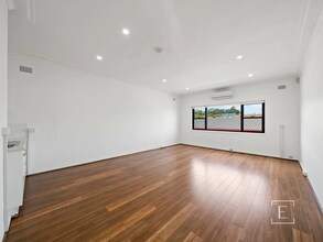 28 Norfolk Ave, Beverly Hills for lease Interior Photo- Image 1 of 2