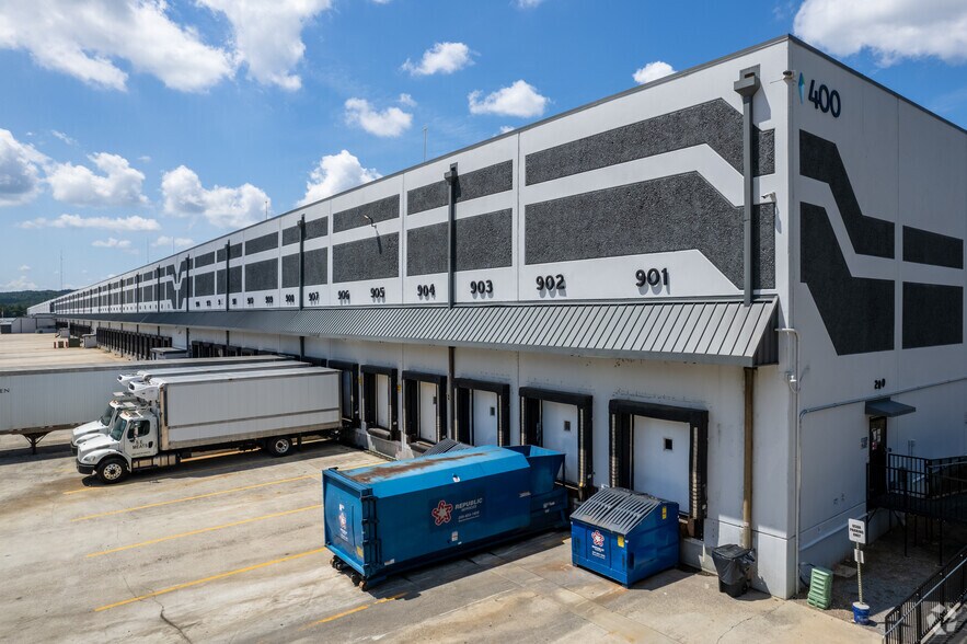 400 Industrial Dr, Birmingham, AL à louer - Photo du bâtiment - Image 1 de 12