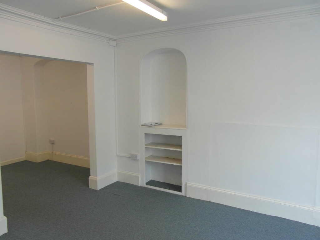 6 Fore St, Looe for lease Interior Photo- Image 1 of 1