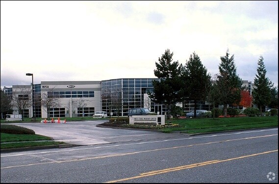18916-18918 North Creek Pky, Bothell, WA for lease Building Photo- Image 1 of 5