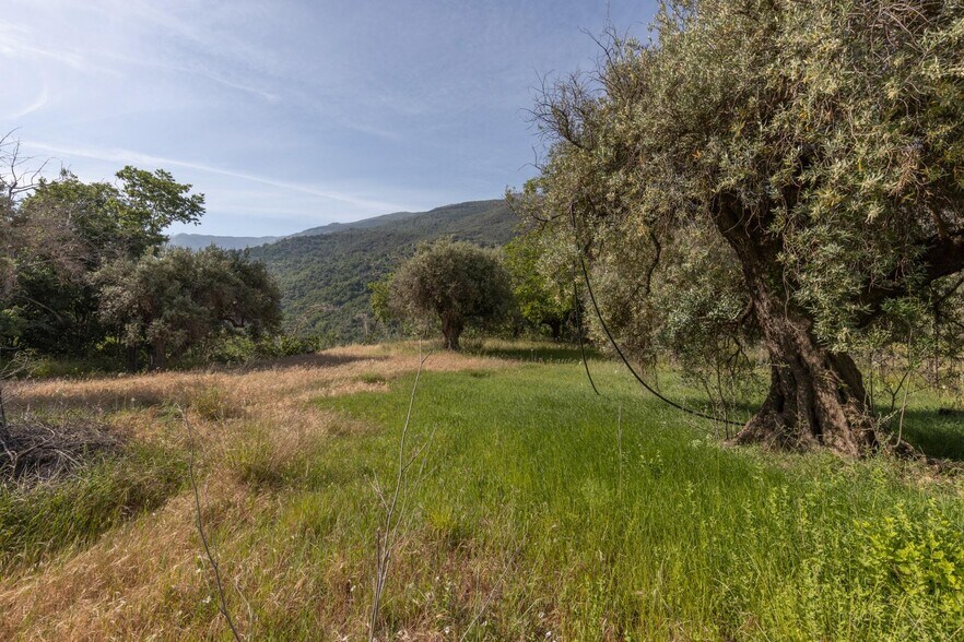 Calle Maitena, 29, Güéjar Sierra, Granada à vendre - Photo du bâtiment - Image 2 de 26